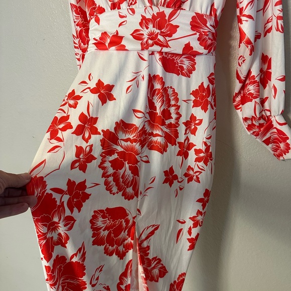 Boohoo White & Red Floral Long Sleeve Belted Dress - Like New - Picture 5 of 5